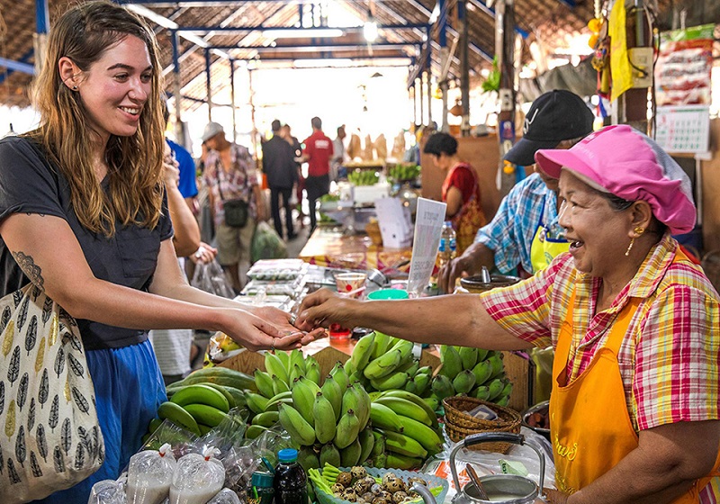 Useful Vietnamese Phrases For Shopping