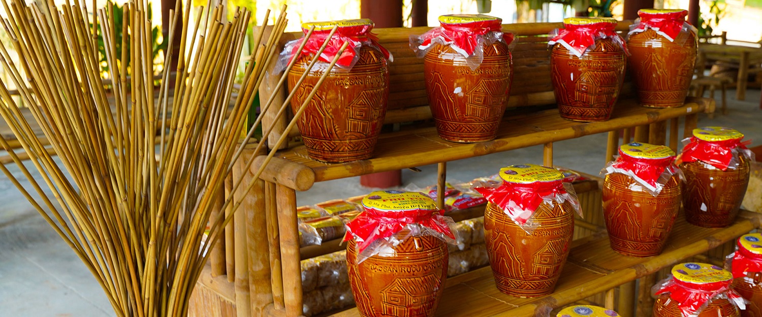 The clay pot that the can wine comes in is very decorative and can be used after finishing the contents