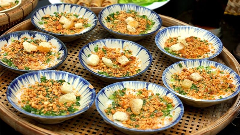 Banh Beo is a popular street food in Hue