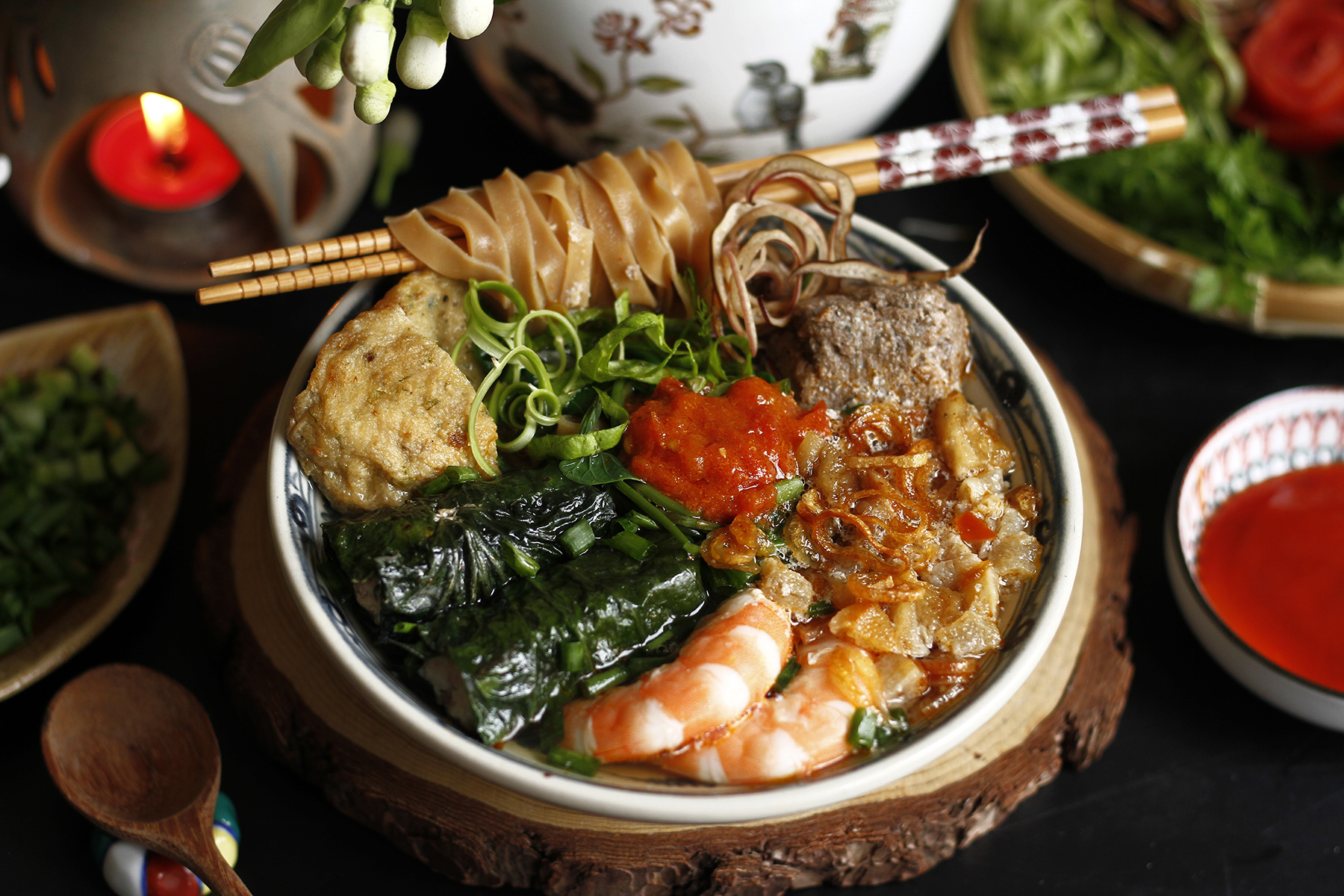 Banh Da Cua (Red Noodle Soup with Crab) is a local specialty hailing from Hai Phong