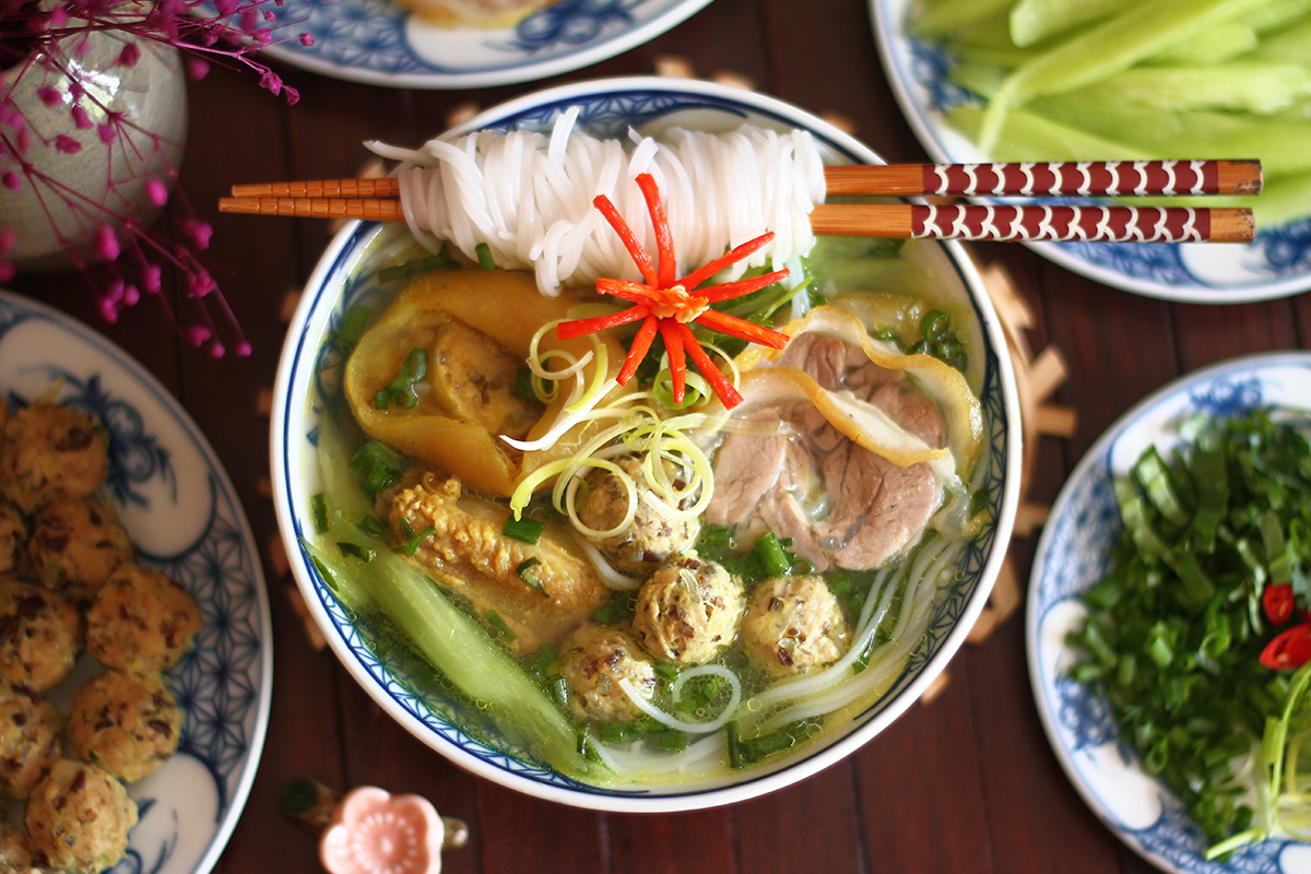 Bun Suon Doc Mung is a favourite noodle for breakfast and lunch in Vietnam