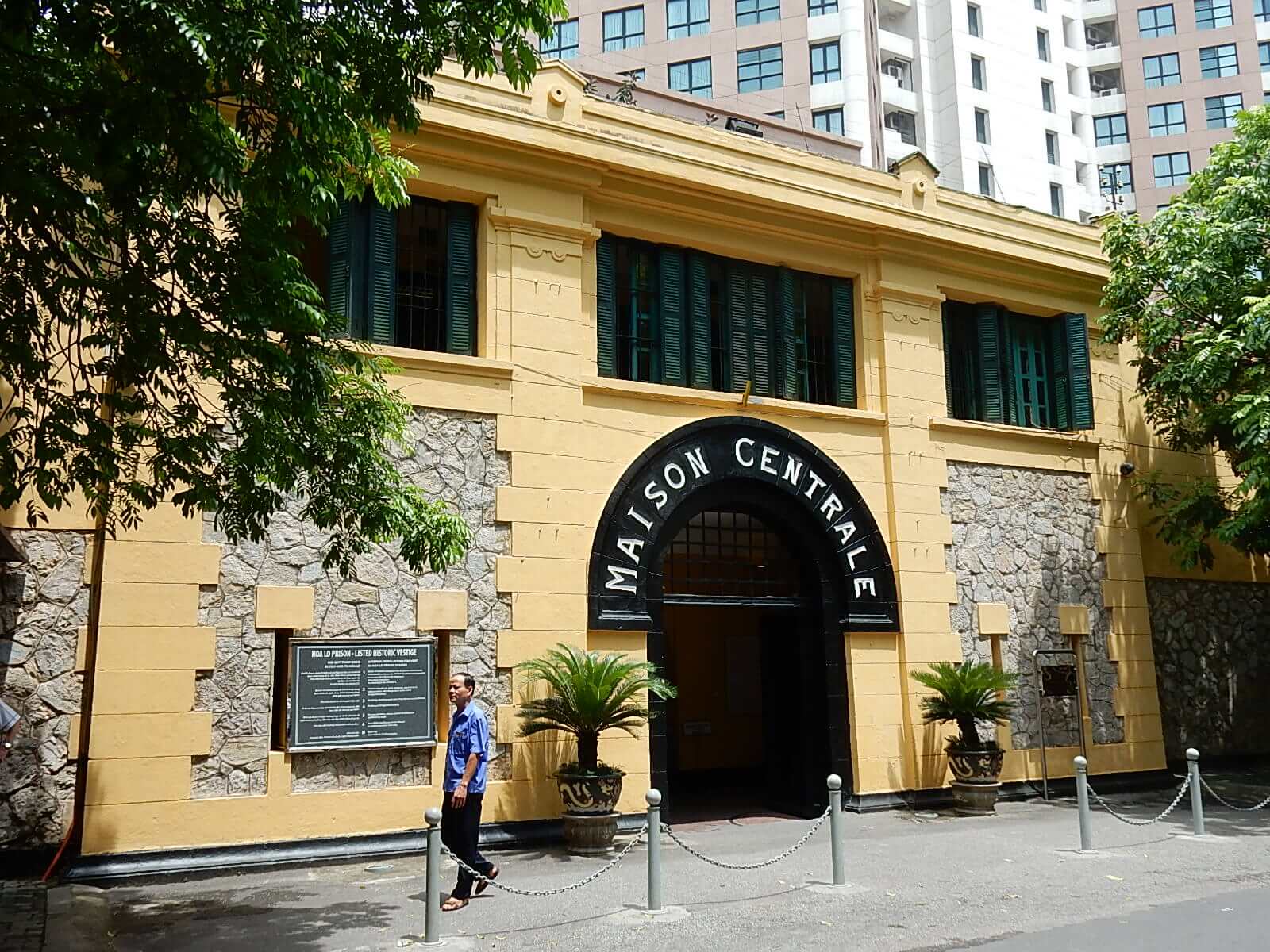 Hoa Lo Prison Museum